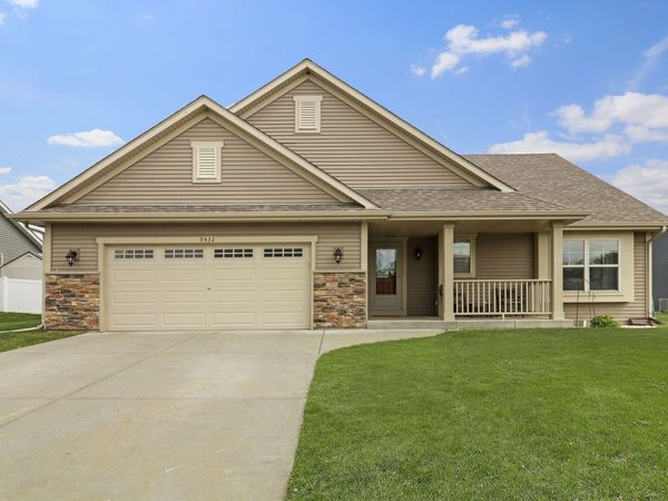 9432 Hawthorne Dr, Sturtevant, WI 53177