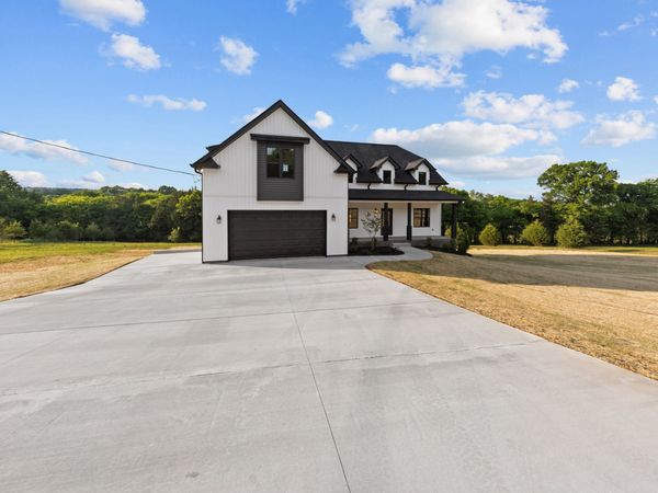 16 Paradise Hills Lane , Lebanon, TN 37090