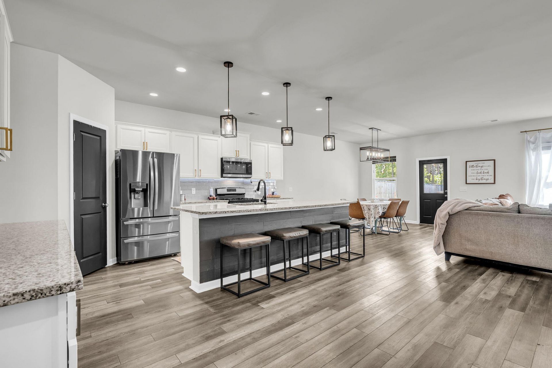 230 Hayworth Road Photo 10