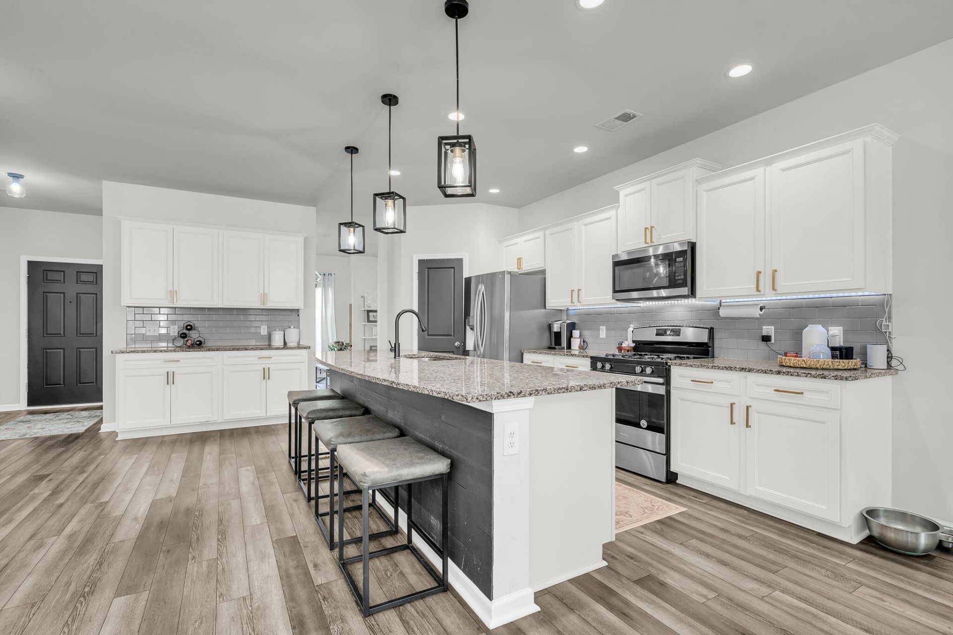 230 Hayworth Road Photo 12
