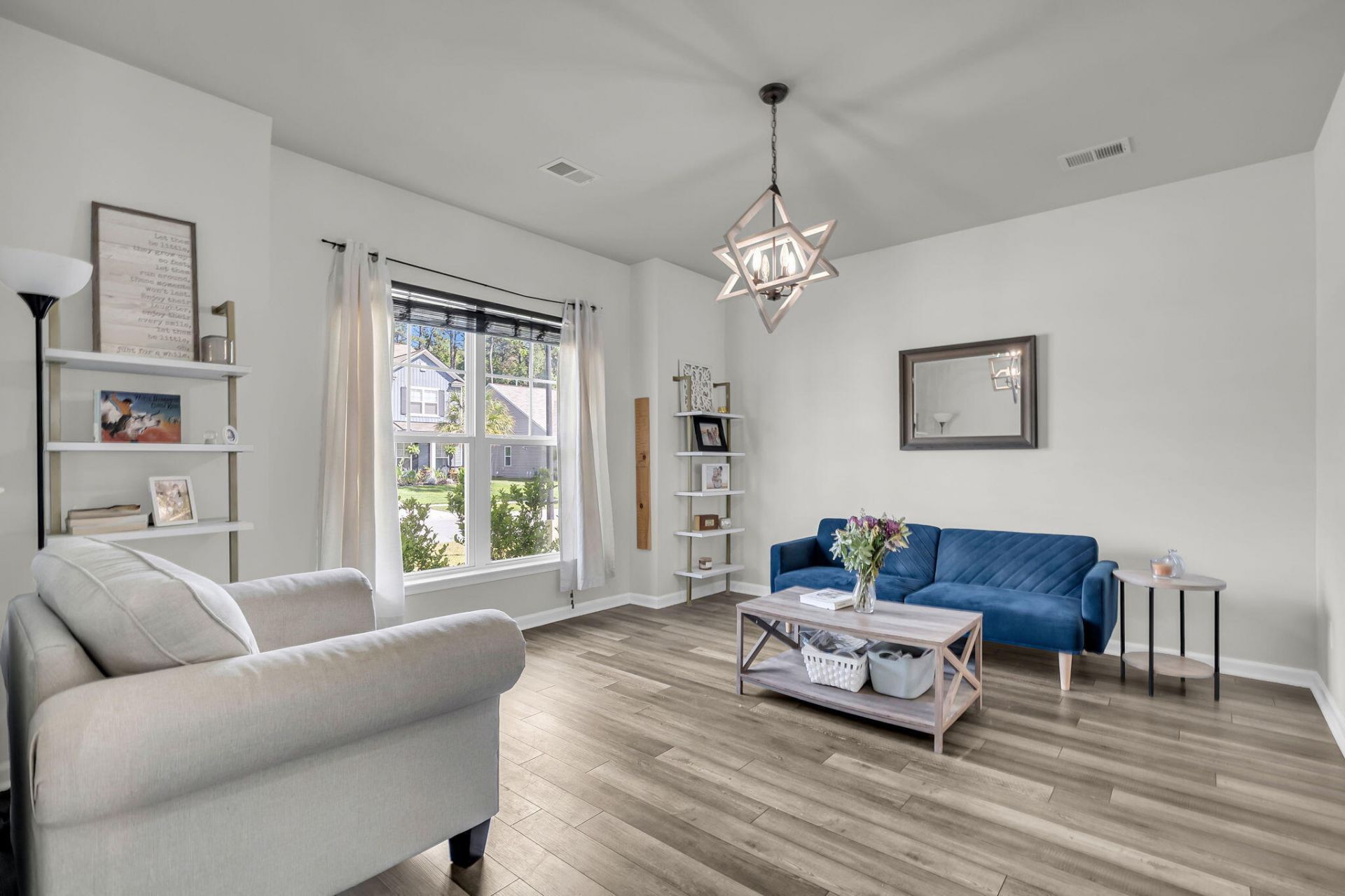 230 Hayworth Road Photo 7