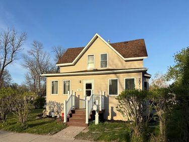 402 Saint Paul Avenue S, Thief River Falls, MN 56701
