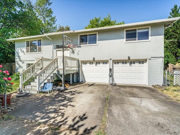 4093 Old Upton Road, Central Point, OR 97502