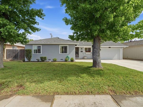 1437 W Elm St, Lodi, CA 95242