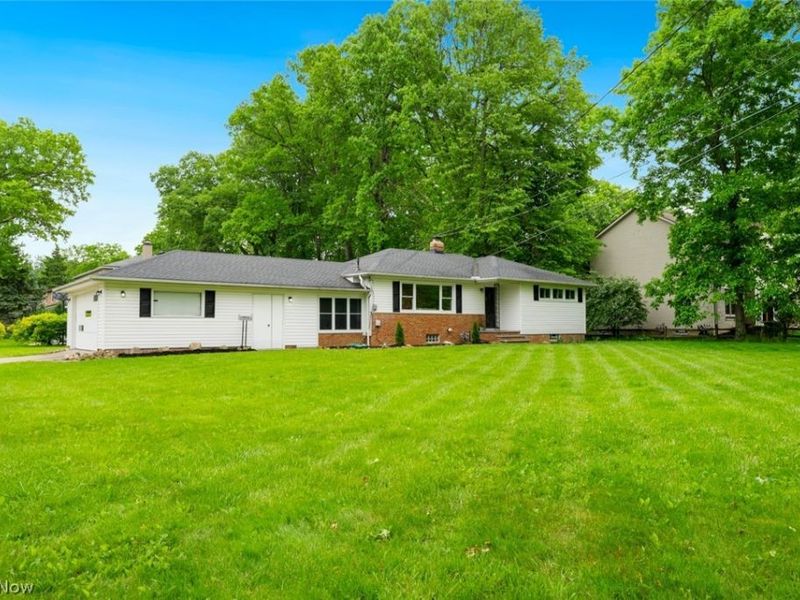 4223 Canterbury Road, North Olmsted, OH 44070 Photo 3