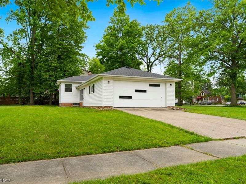 4223 Canterbury Road, North Olmsted, OH 44070 Photo 36