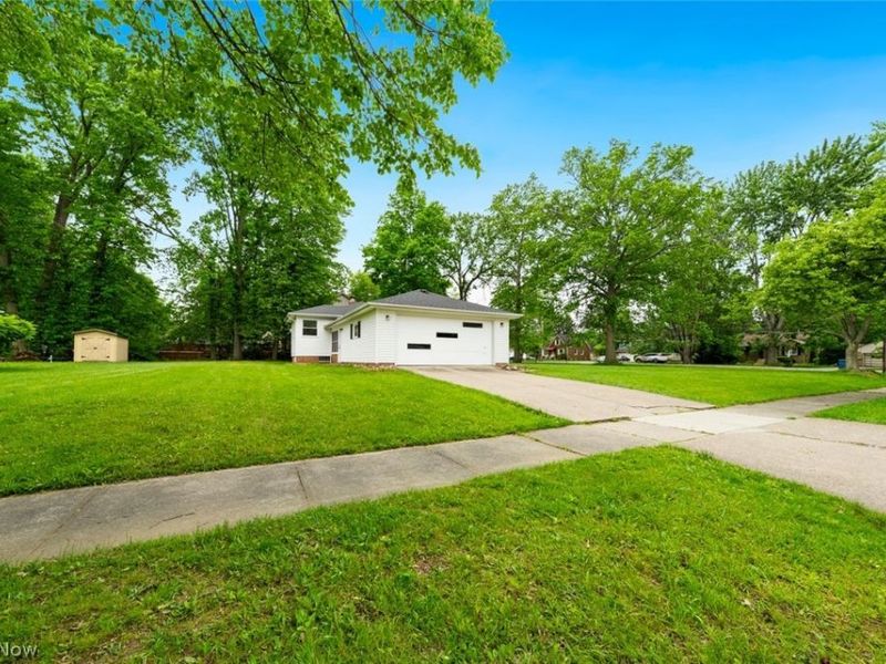 4223 Canterbury Road, North Olmsted, OH 44070 Photo 37