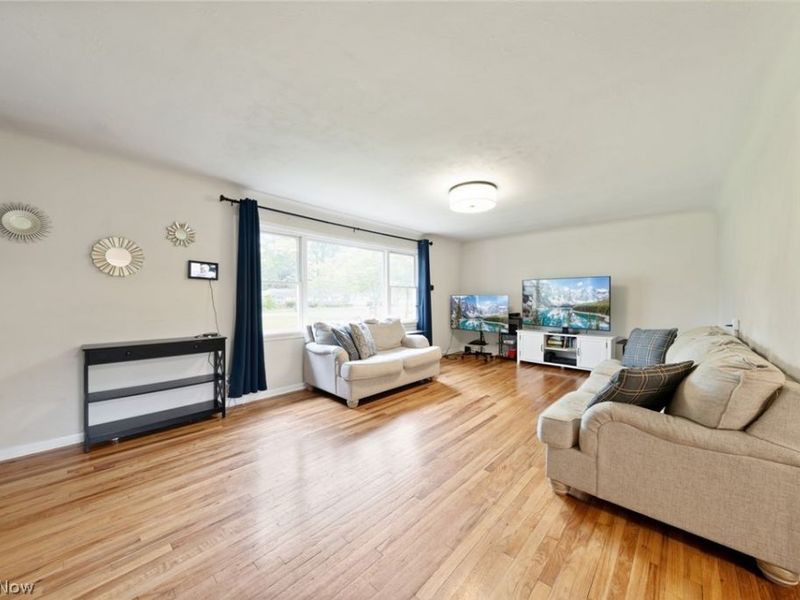 4223 Canterbury Road, North Olmsted, OH 44070 Photo 7