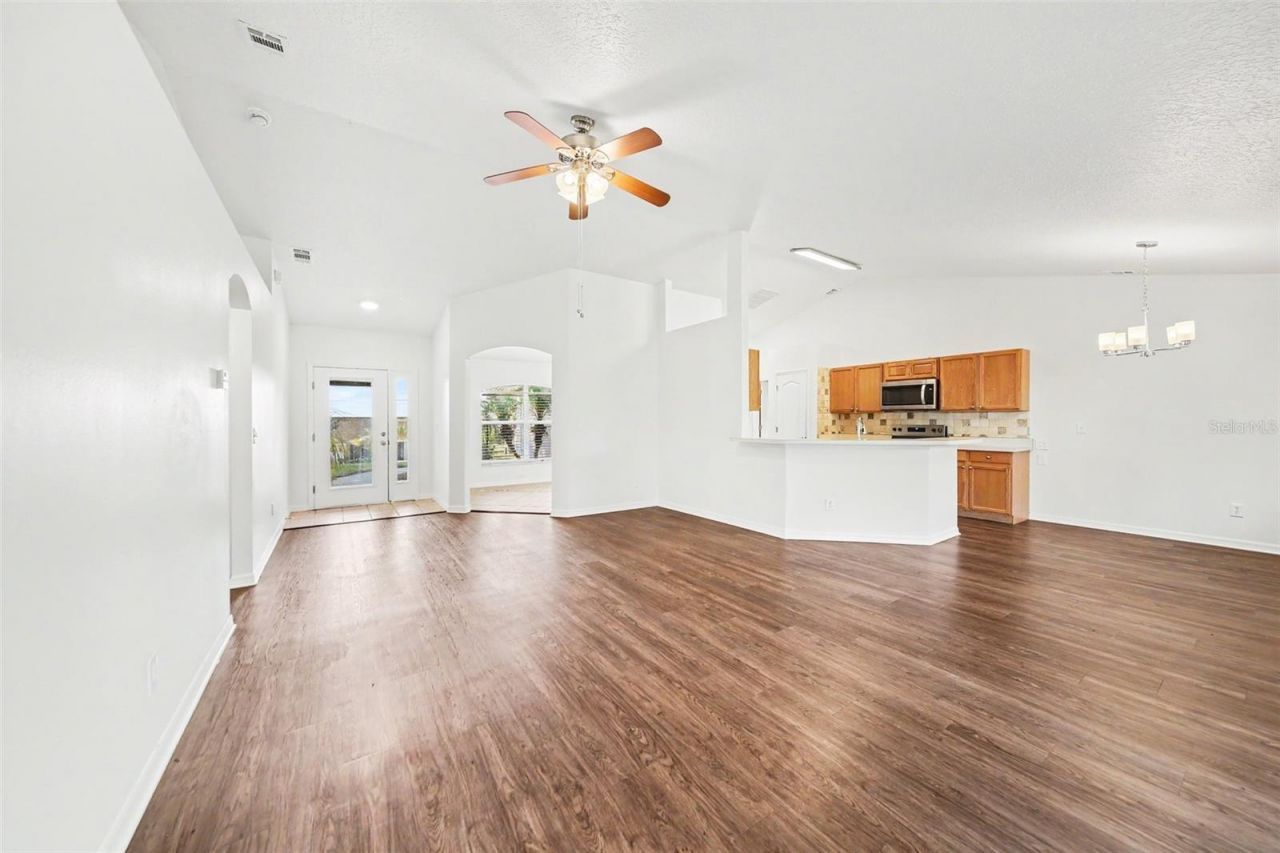 10423 Lake Hasson Circle , Clermont, FL 34711 Photo