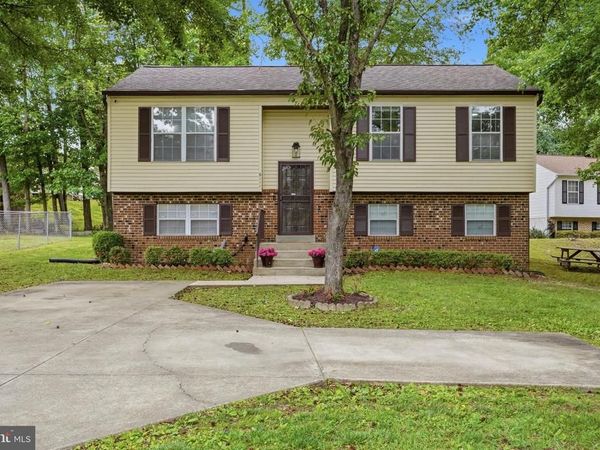 6111 SUITLAND ROAD, SUITLAND, MD 20746