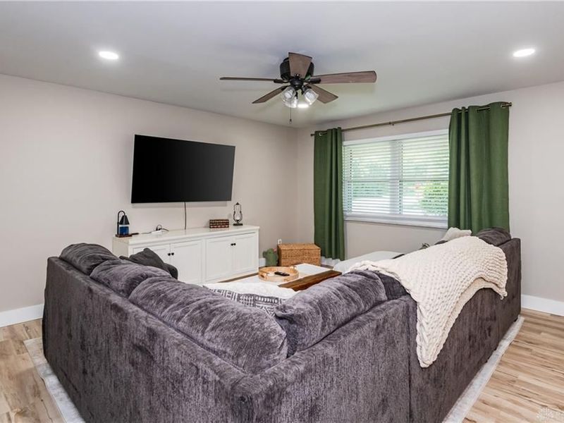 155 Glenburn Drive, Centerville, OH 45459 Photo 8