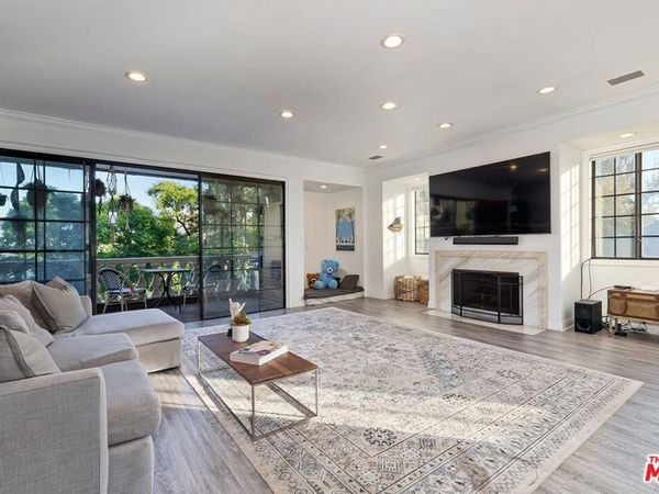 403 N Palm Drive, Unit 3, Beverly Hills, CA 90210