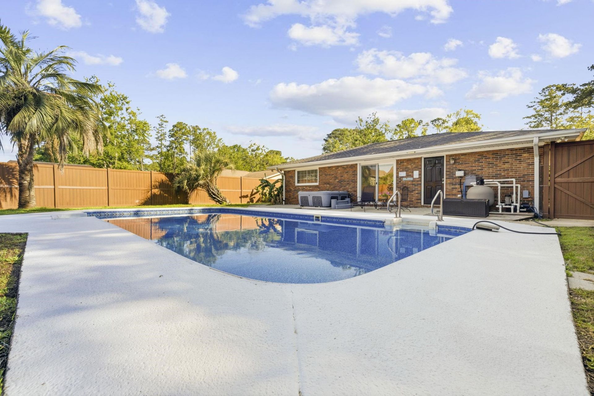 209 Hunters Rd.  Photo 23