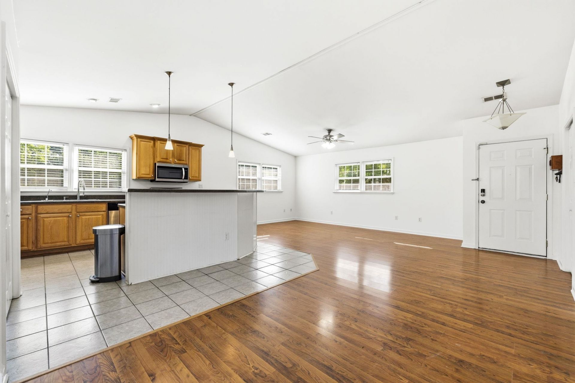 209 Hunters Rd.  Photo 7