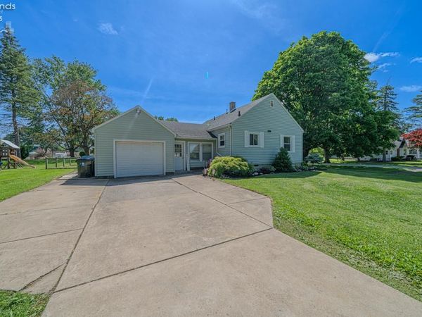 541 Fourth Street, Fremont, OH 43420