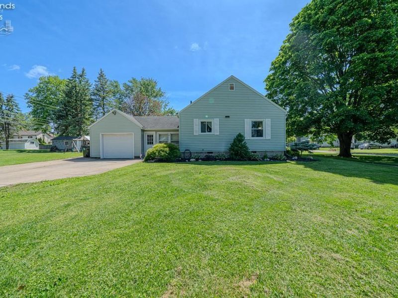 541 Fourth Street, Fremont, OH 43420 Photo 2