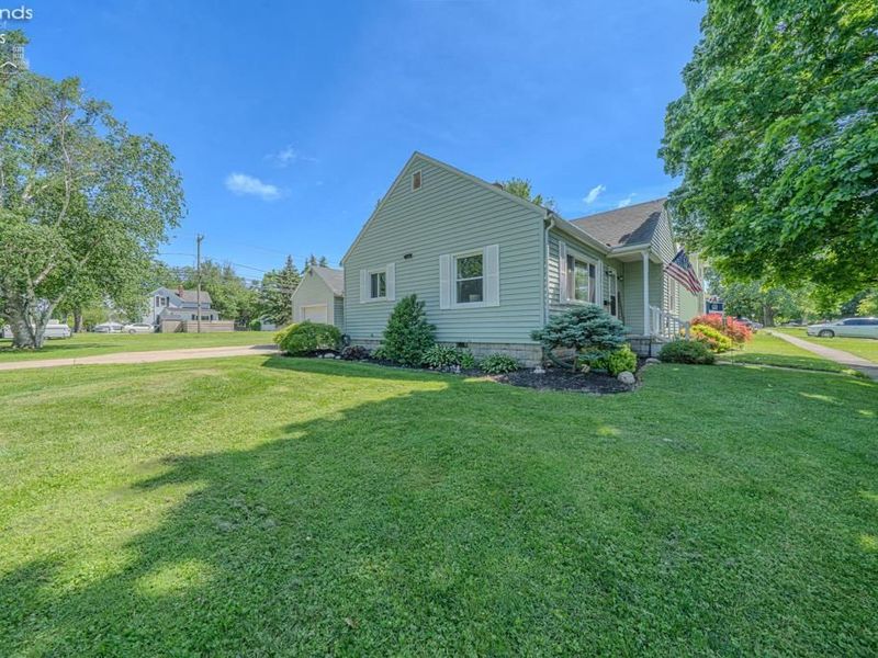 541 Fourth Street, Fremont, OH 43420 Photo 3