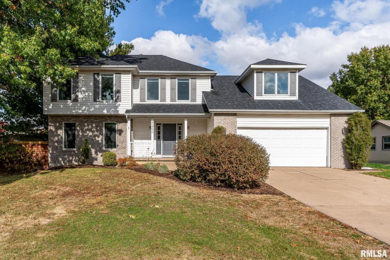 4200 Belmont Road, Bettendorf, IA 52722 Main Photo
