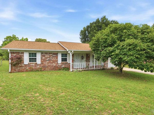 2703 Memphis Cir, Pensacola, FL 32526
