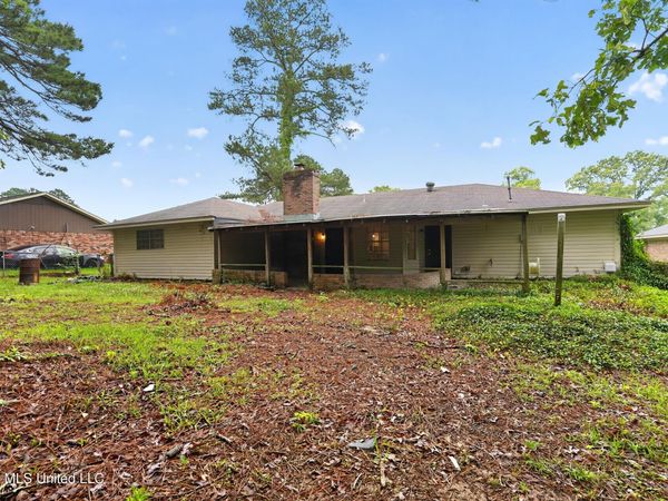 5354 Brookhollow Drive, Jackson, MS 39212