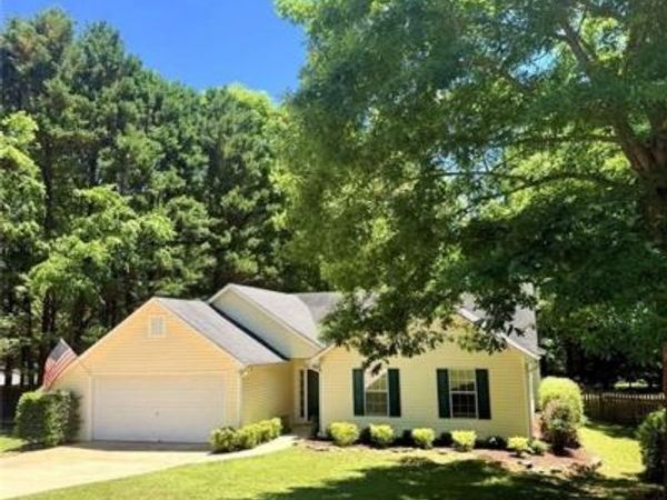 176 Flagman Street, Dawsonville, GA 30534