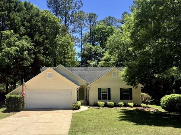 176 Flagman Street, Dawsonville, GA 30534