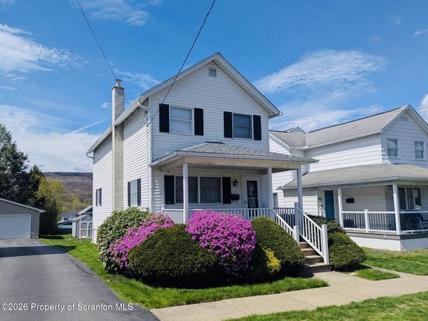 621 Delaware Street, Mayfield, PA 18433