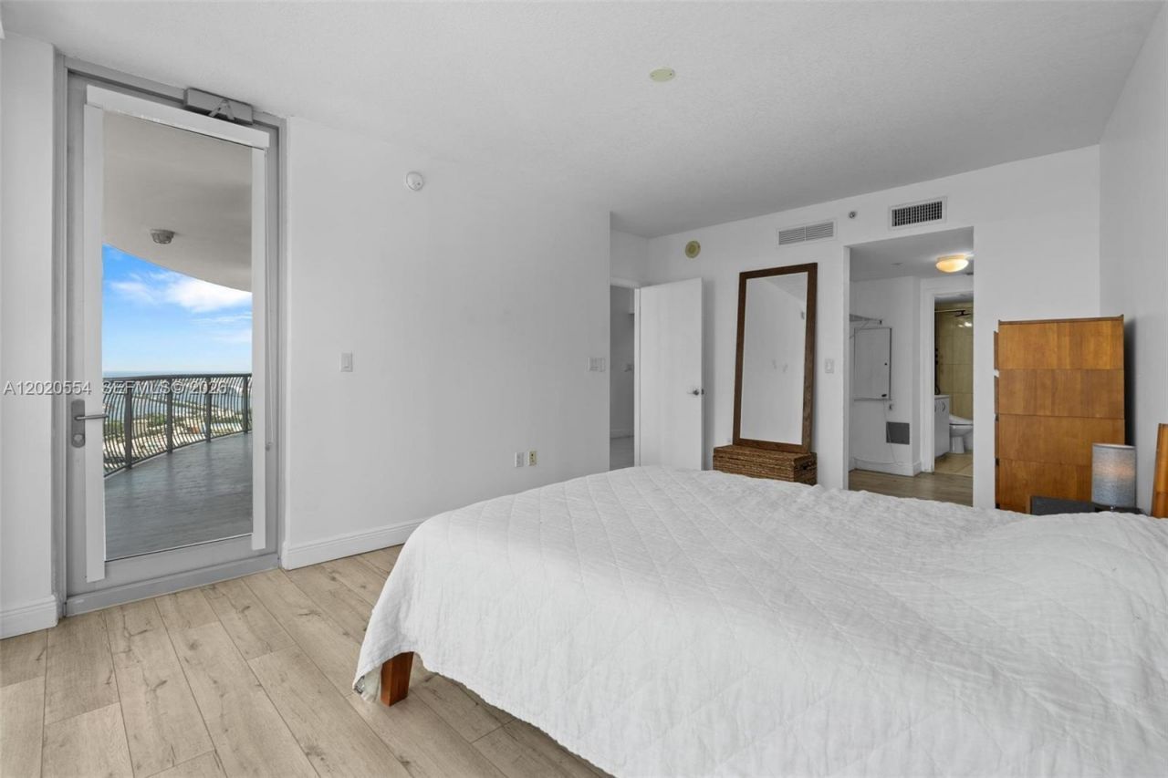 1750 N Bayshore Dr, Unit 4901, Miami, FL 33132 Photo