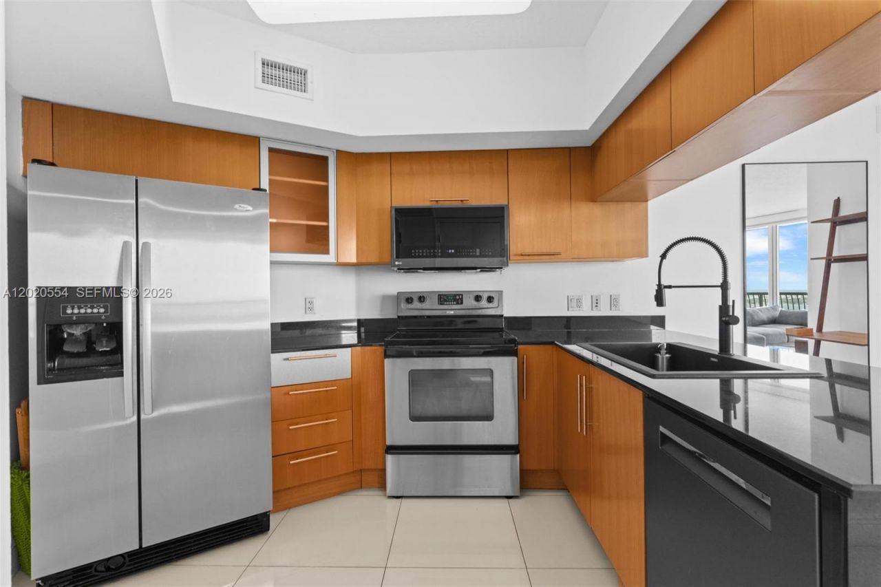 1750 N Bayshore Dr, Unit 4901, Miami, FL 33132 Photo