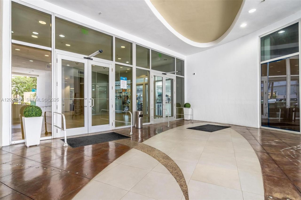 1750 N Bayshore Dr, Unit 4901, Miami, FL 33132 Photo