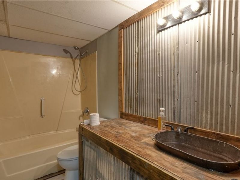 280 Virginia Ridge Road, Philo, OH 43771 Photo 6