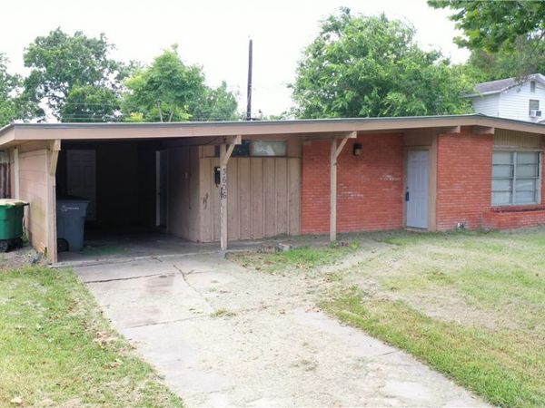 3606 Greenwood Street, Victoria, TX 77901