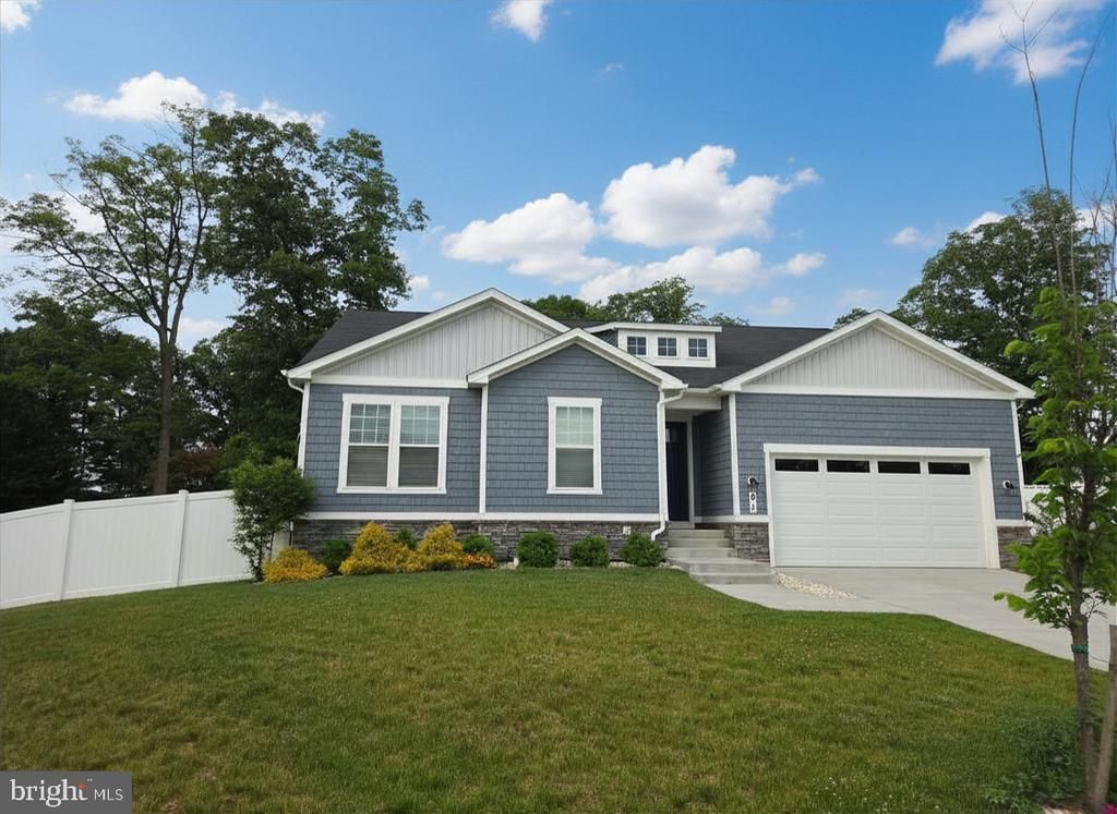 61 BLACK OAK COURT , STEWARTSTOWN, PA 17363