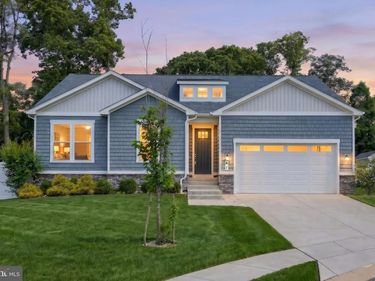 61 BLACK OAK COURT, STEWARTSTOWN, PA 17363