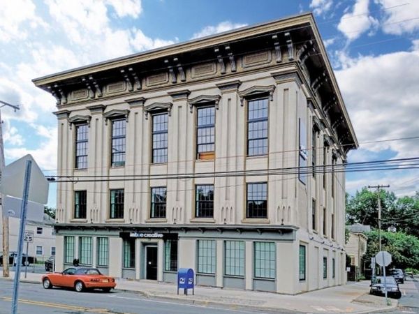 71 N Main St, Lambertville, NJ 08530