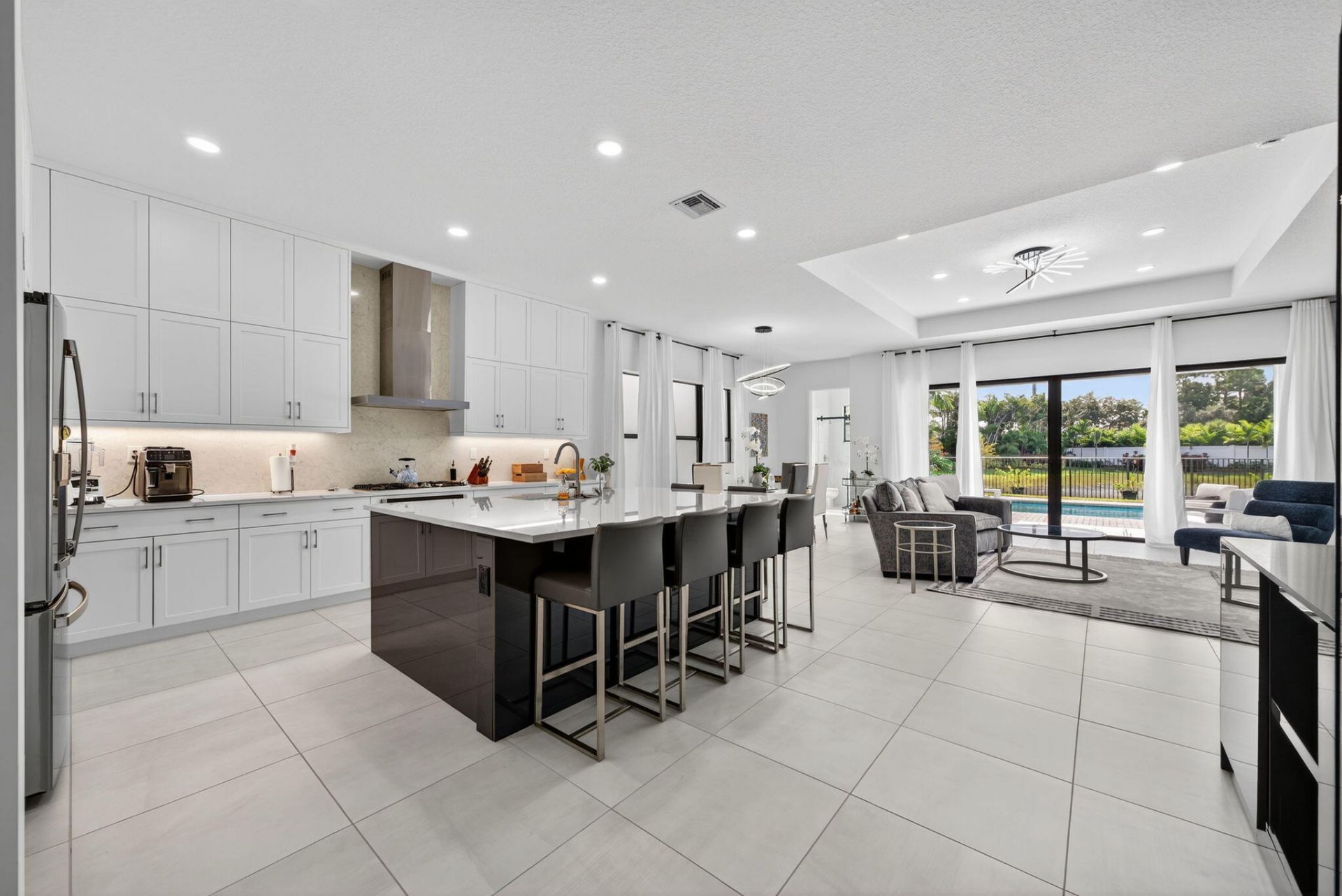 8252 Essex Country Club Drive, Boca Raton, FL 33434 Photo