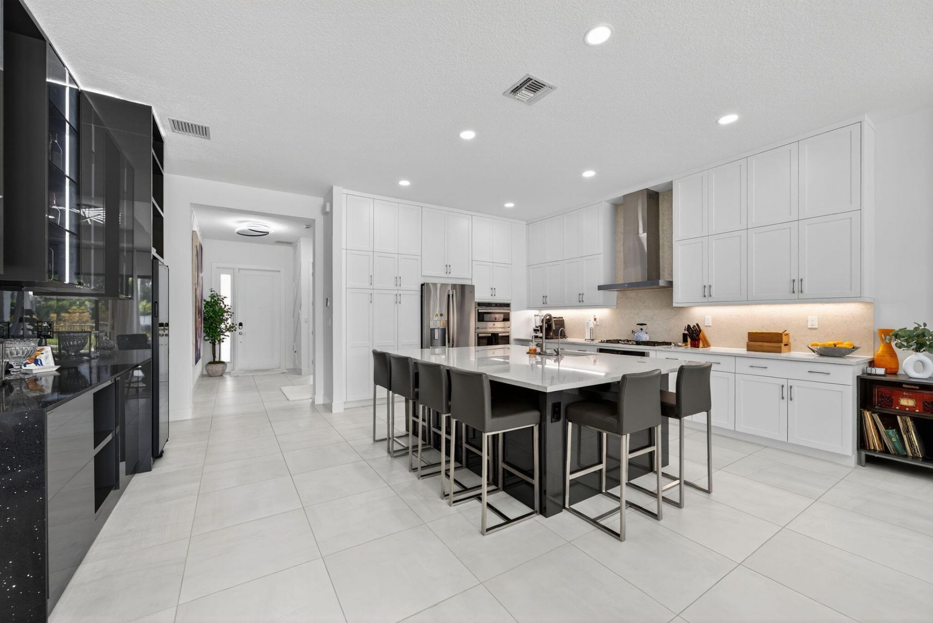 8252 Essex Country Club Drive, Boca Raton, FL 33434 Photo