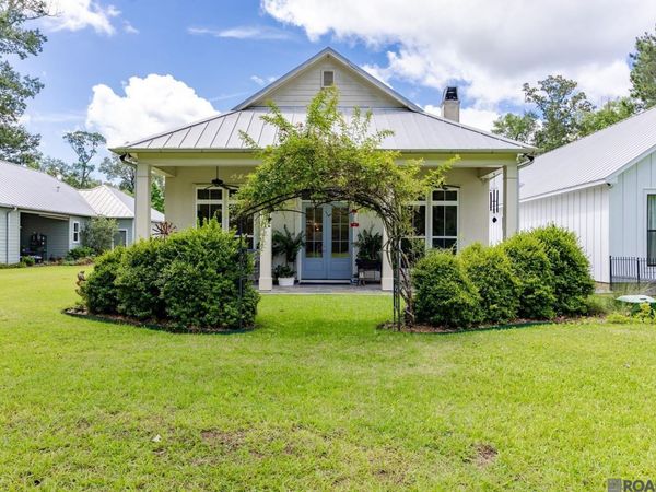 6023 Clayton Ct, St Francisville, LA 70775