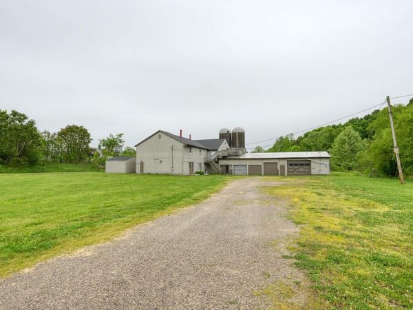 280 Virginia Ridge Road , Philo, OH 43771