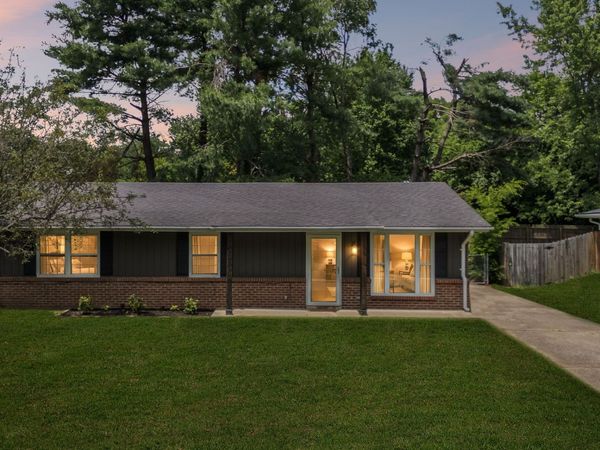 4337 Central Valley Dr, Hermitage, TN 37076