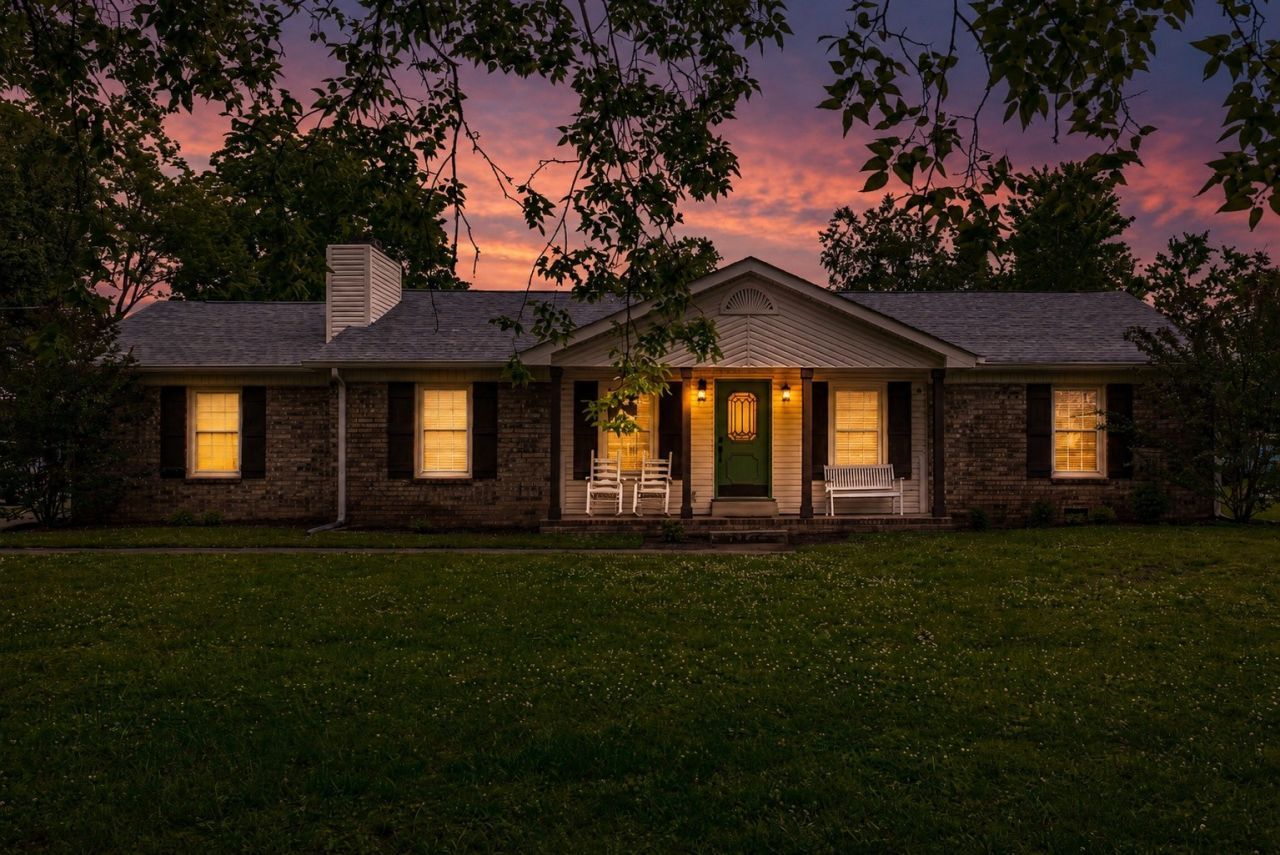 1063 Lakeland Dr, Gallatin, TN 37066 Main Photo