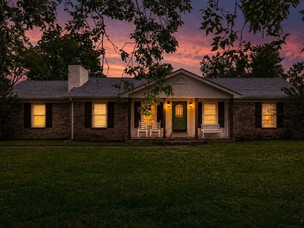 1063 Lakeland Dr, Gallatin, TN 37066