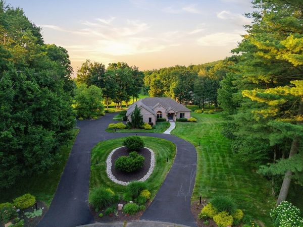 33 Labrie Lane, Holyoke, MA 01040