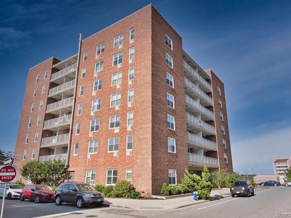 855 E Broadway , Long Beach, NY 11561