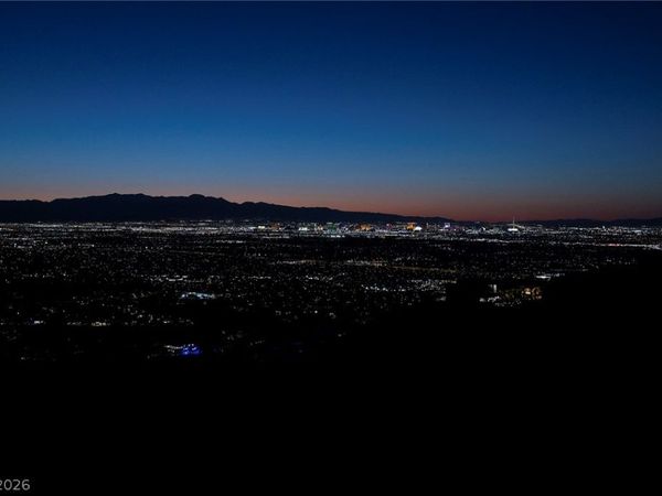 523 Rock Peak Drive , Henderson, NV 89012
