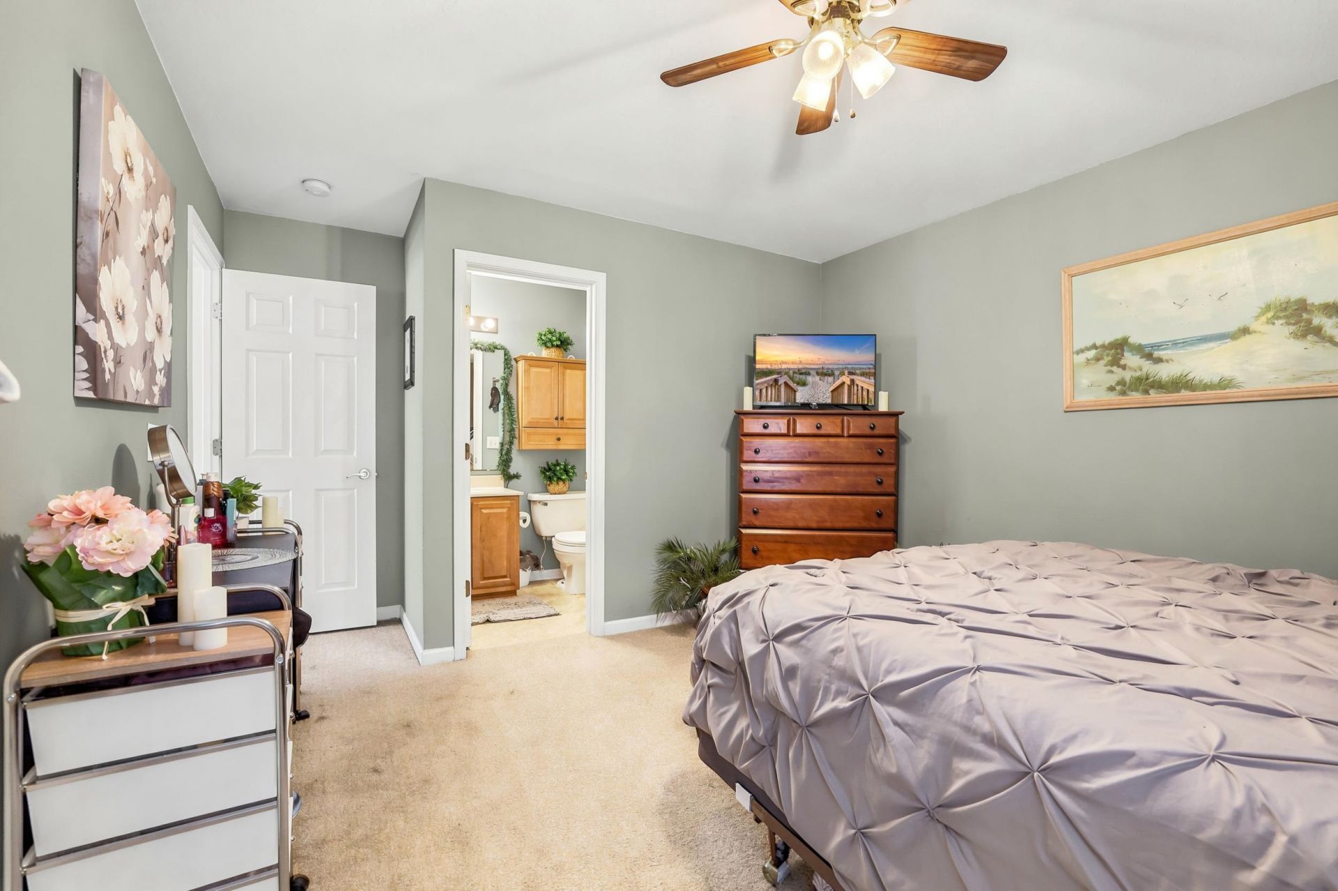 395 Thistle Ln. Photo 13