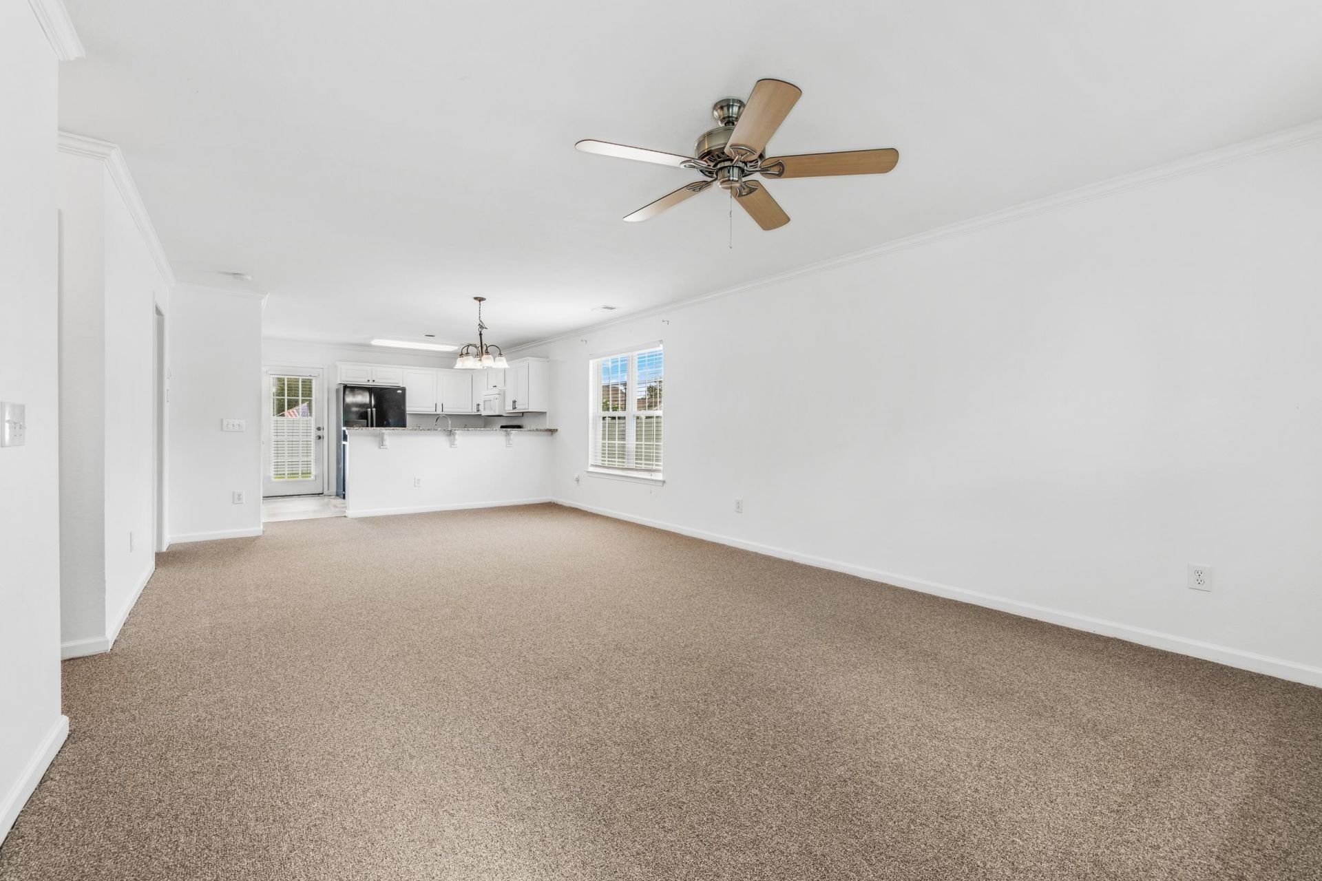 395 Thistle Ln. Photo 22