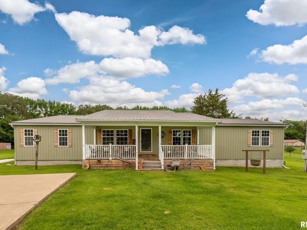1380 Woolard Road, Eldorado, IL 62930