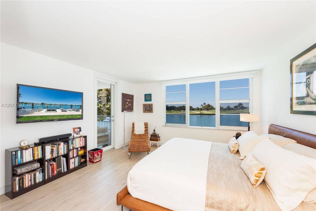 9250 W Bay Harbor Dr, Unit 2A, Bay Harbor Islands, FL 33154 Photo