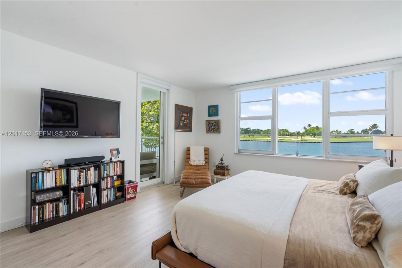 9250 W Bay Harbor Dr, Unit 2A, Bay Harbor Islands, FL 33154 Photo